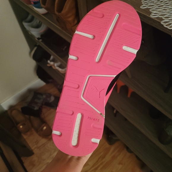 Puma running shoes - Picture 3 of 3